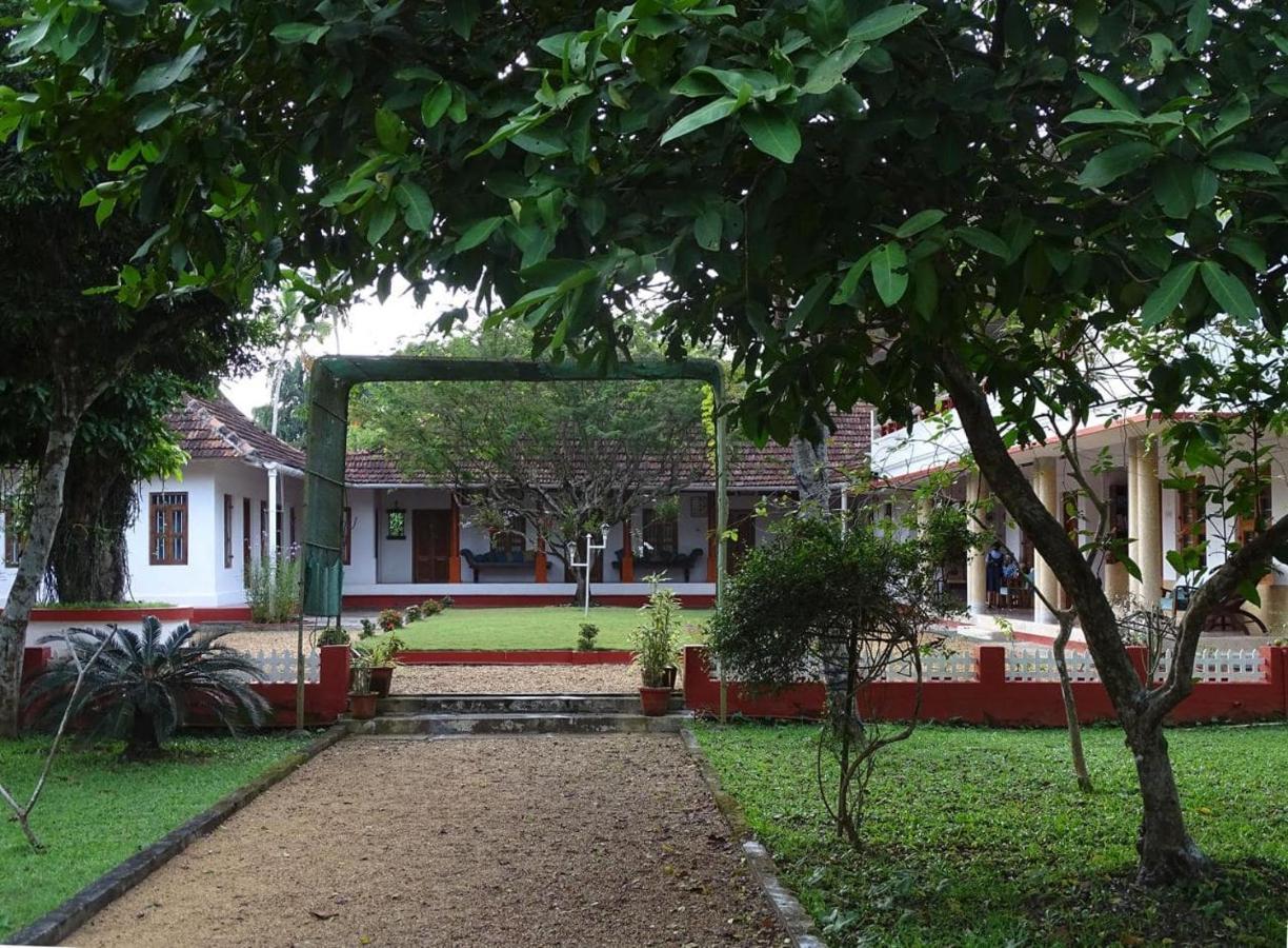 Akkara Homestay & Ayurveda Котаям Екстериор снимка