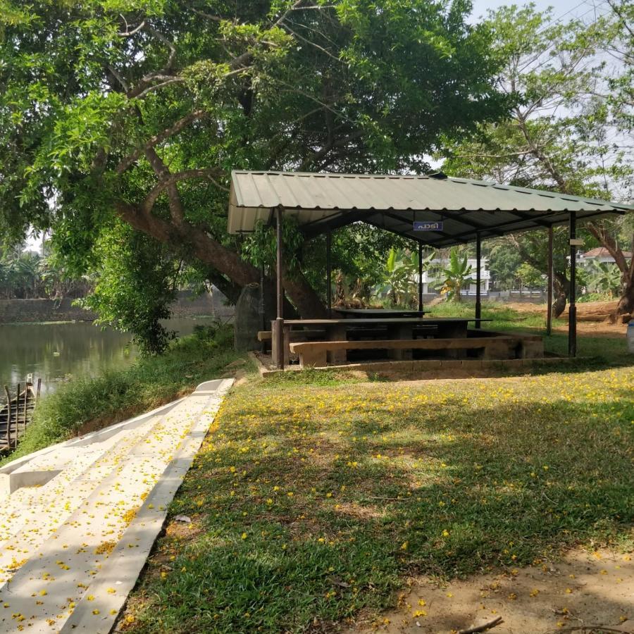 Akkara Homestay & Ayurveda Котаям Екстериор снимка
