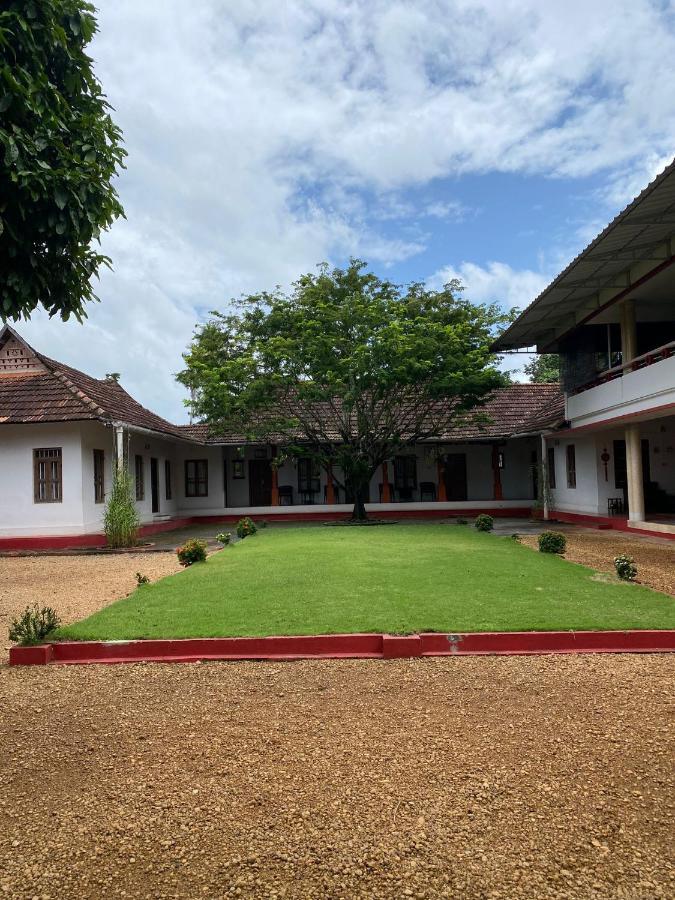 Akkara Homestay & Ayurveda Котаям Екстериор снимка
